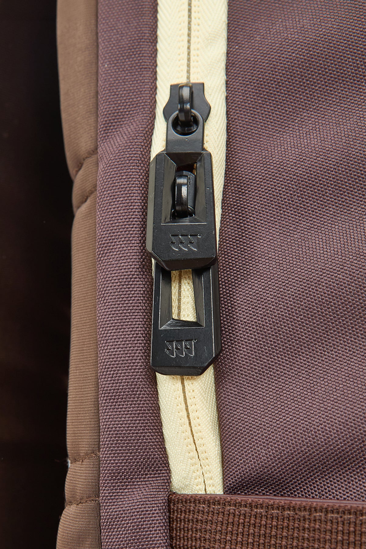 Alter/2 Mochila Urbana Carob Imagen 5